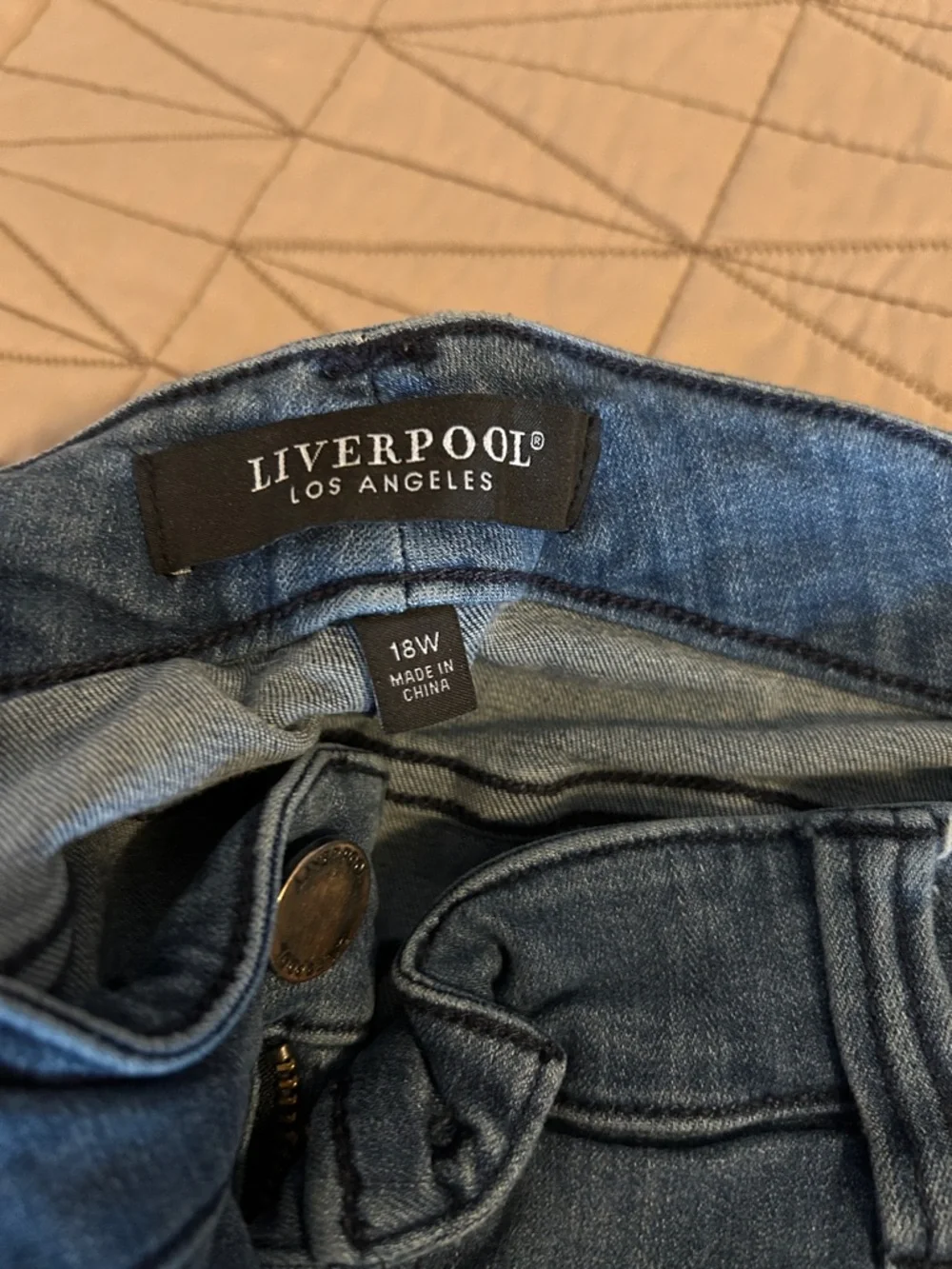 Liverpool Jeans Company Women’s Boyfriend Jeans in Blue Wash - Picture 2 of 3